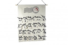 http://decofestive.fr/744286-home_default/calendrier-de-l-avent-tissu-a-suspendre-65-cm.jpg